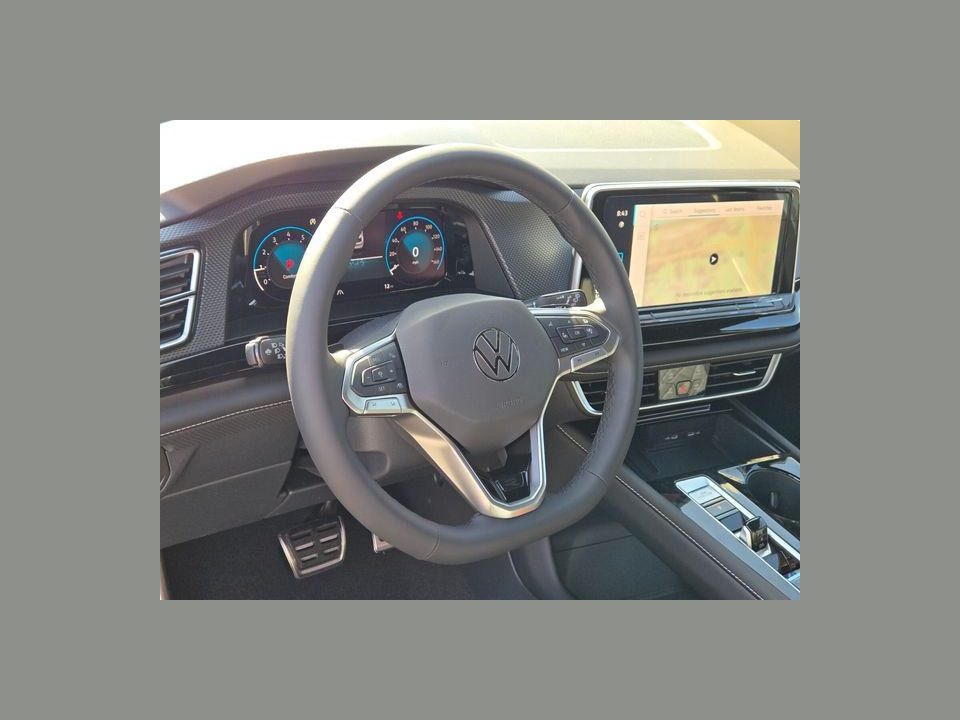 2026 Volkswagen Atlas Cross Sport SEL Premium R-Line