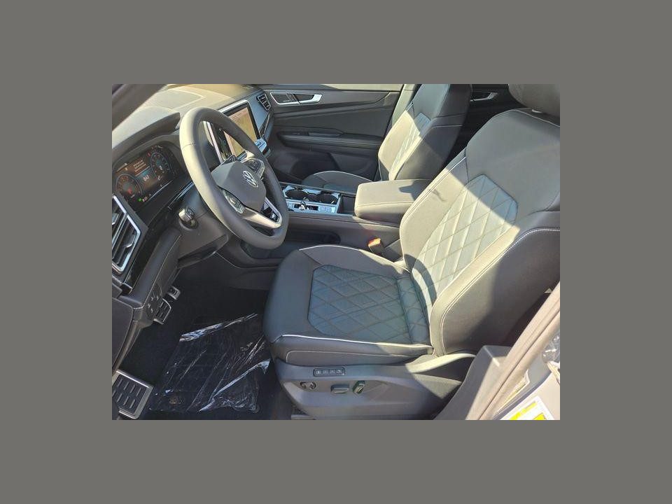 2026 Volkswagen Atlas Cross Sport SEL Premium R-Line