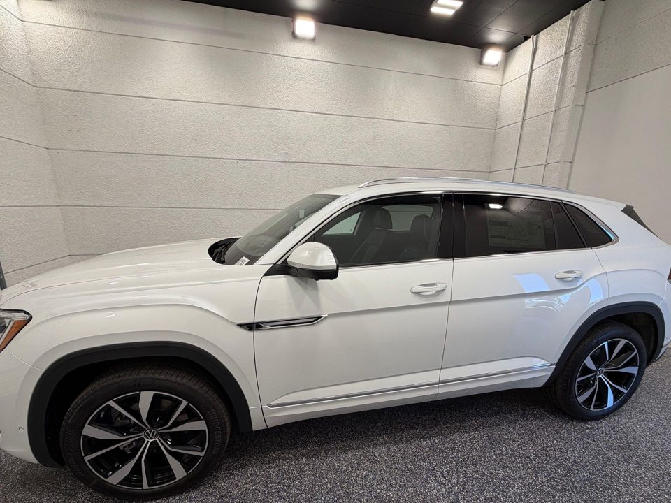 2026 Volkswagen Atlas Cross Sport SEL Premium R-Line