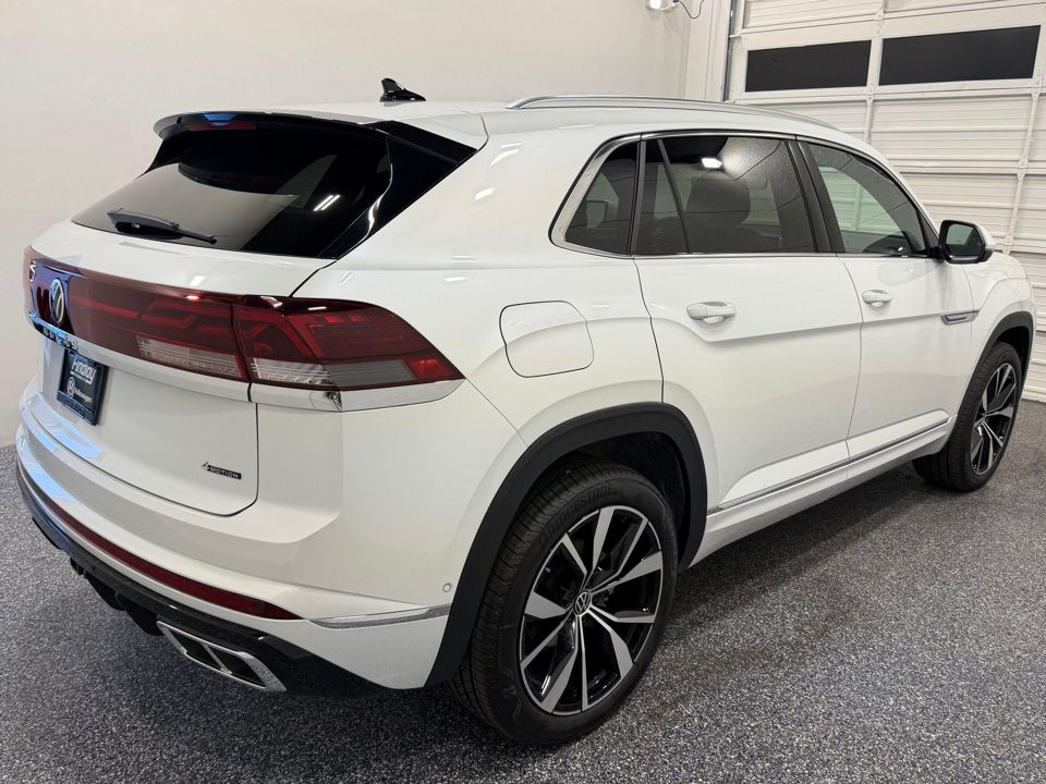 2026 Volkswagen Atlas Cross Sport SEL Premium R-Line