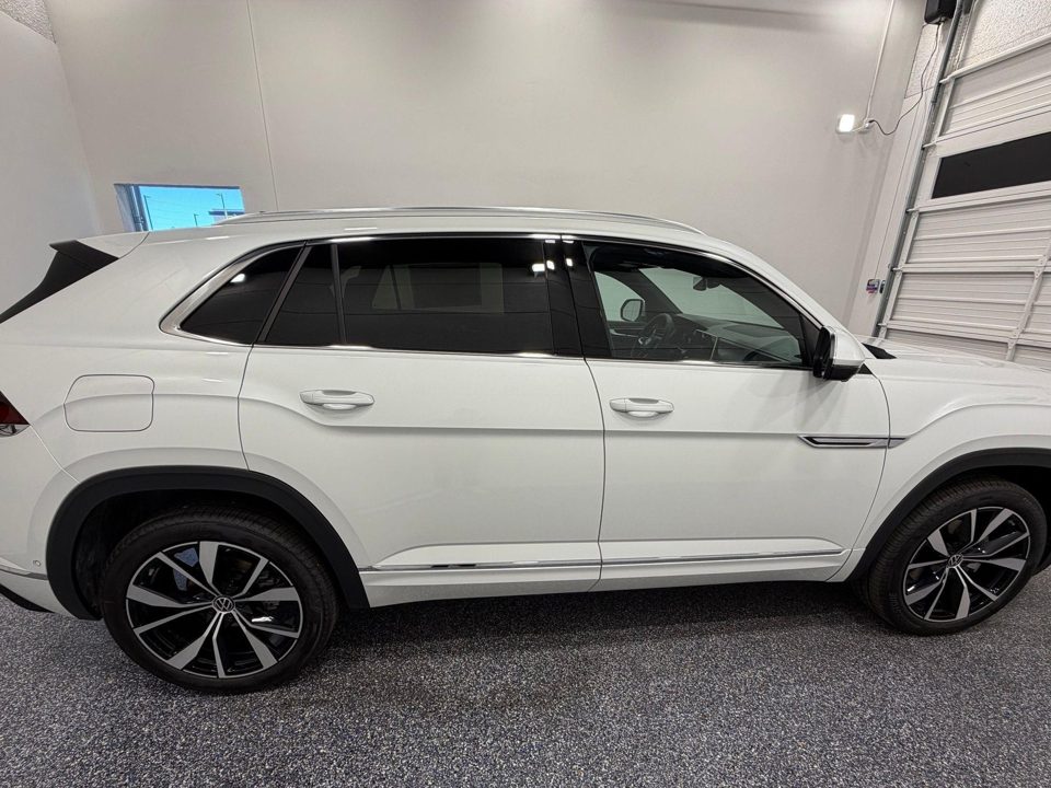 2026 Volkswagen Atlas Cross Sport SEL Premium R-Line