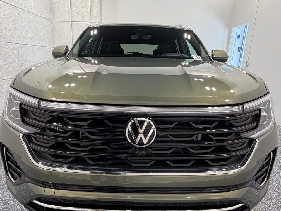 2026 Volkswagen Atlas Cross Sport SEL Premium R-Line