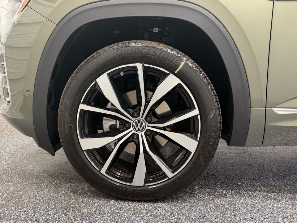 2026 Volkswagen Atlas Cross Sport SEL Premium R-Line
