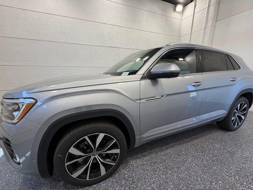 2026 Volkswagen Atlas Cross Sport SEL Premium R-Line