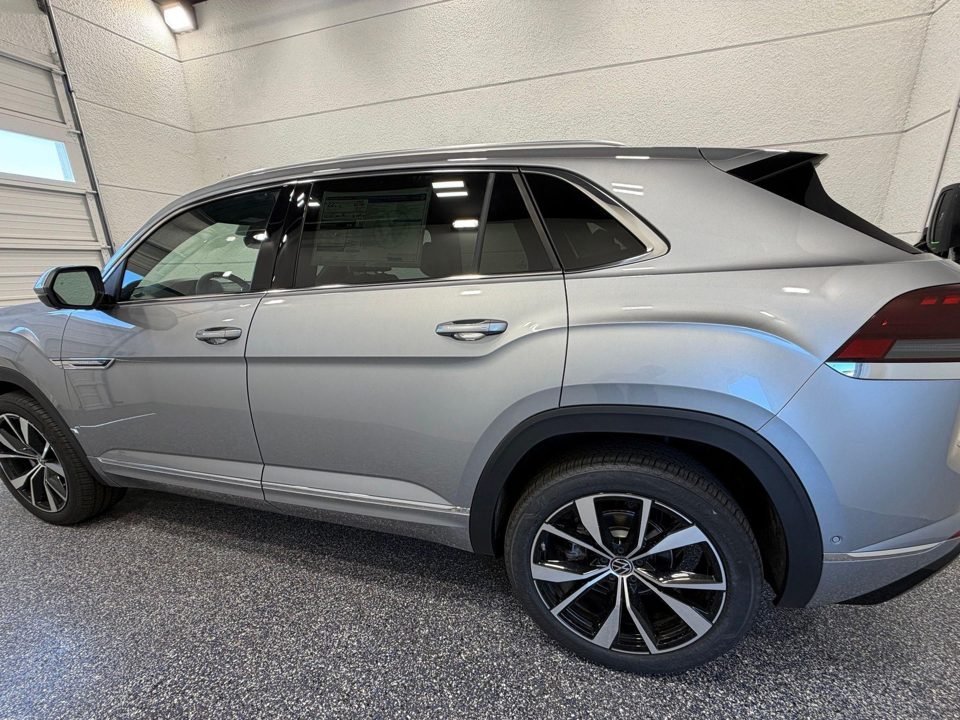 2026 Volkswagen Atlas Cross Sport SEL Premium R-Line