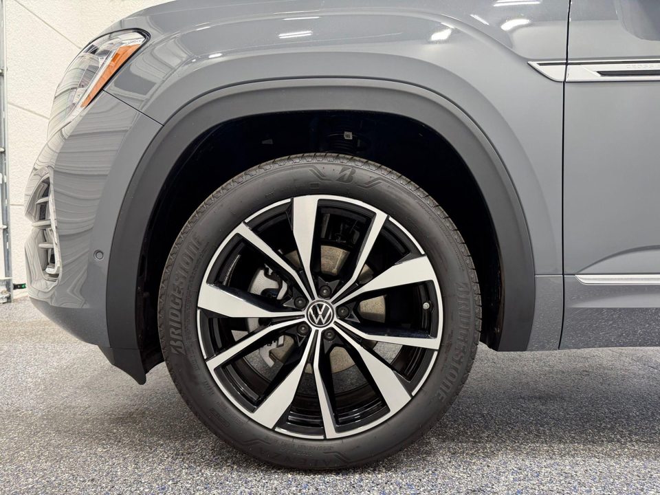 2026 Volkswagen Atlas Cross Sport SEL Premium R-Line