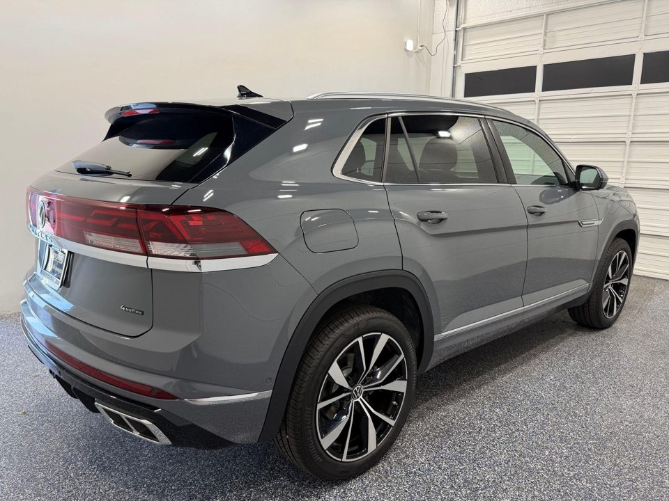 2026 Volkswagen Atlas Cross Sport SEL Premium R-Line