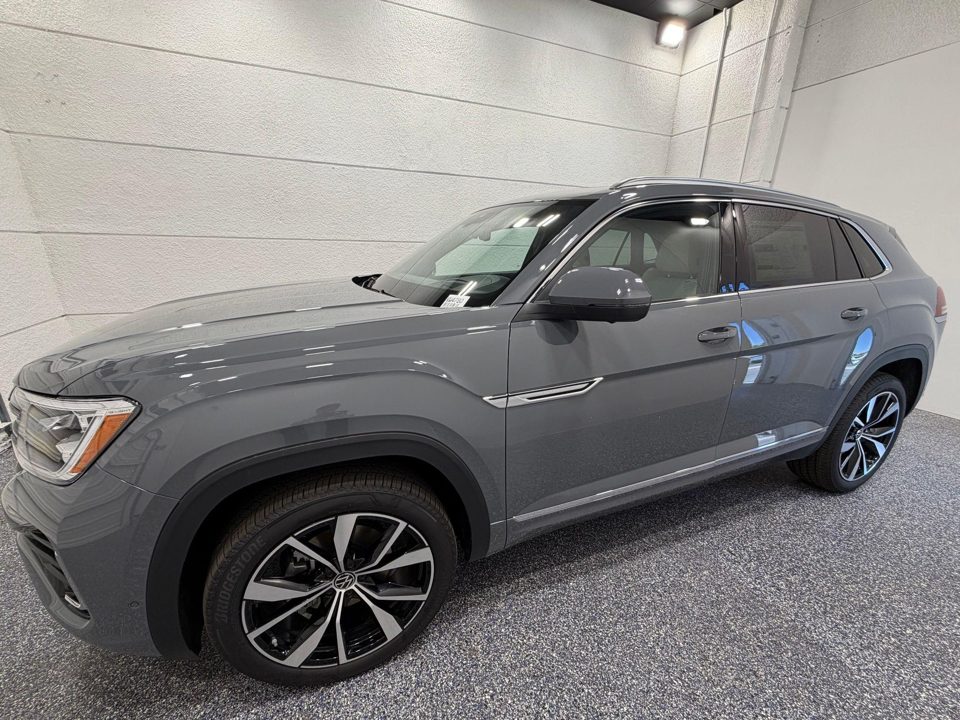 2026 Volkswagen Atlas Cross Sport SEL Premium R-Line