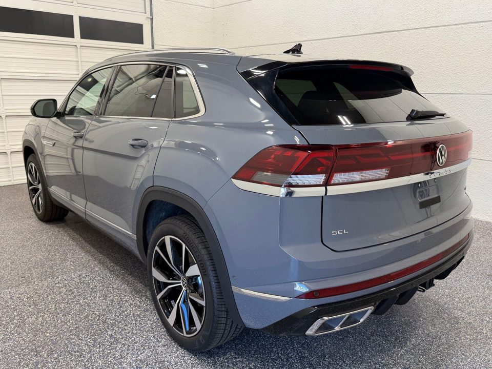 2026 Volkswagen Atlas Cross Sport SEL Premium R-Line