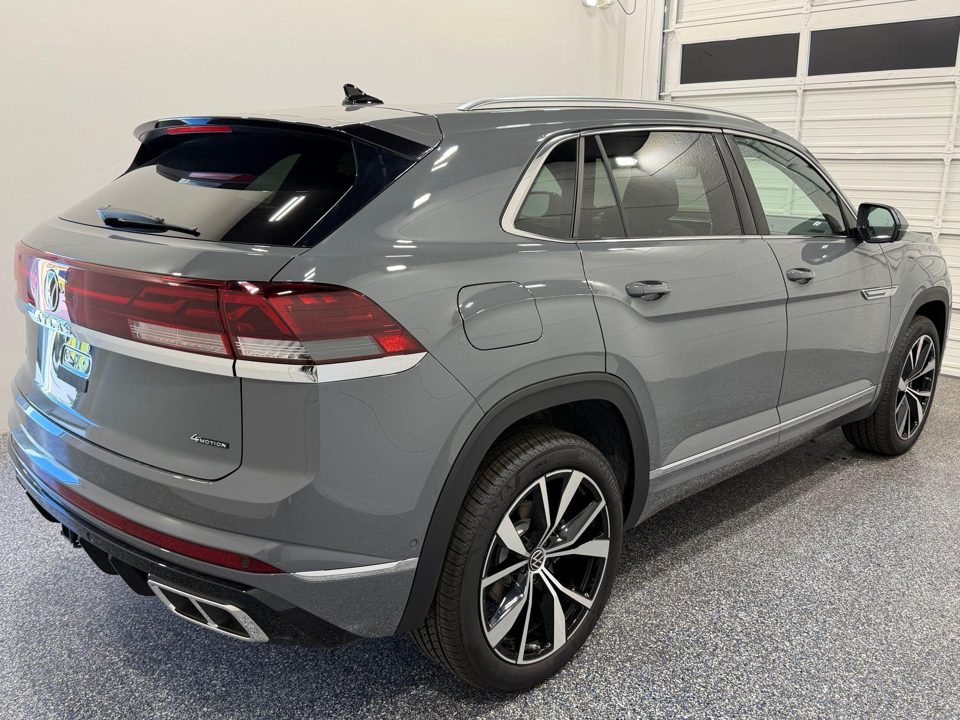 2026 Volkswagen Atlas Cross Sport SEL Premium R-Line