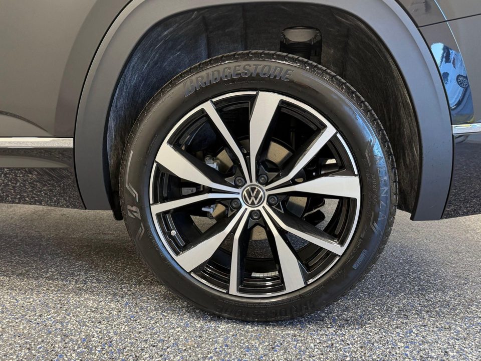 2026 Volkswagen Atlas SEL Premium R-Line