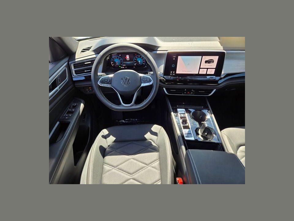 2026 Volkswagen Atlas Cross Sport SE with Technology