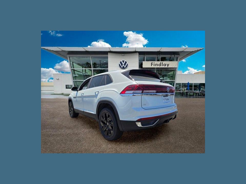 2026 Volkswagen Atlas Cross Sport SE with Technology