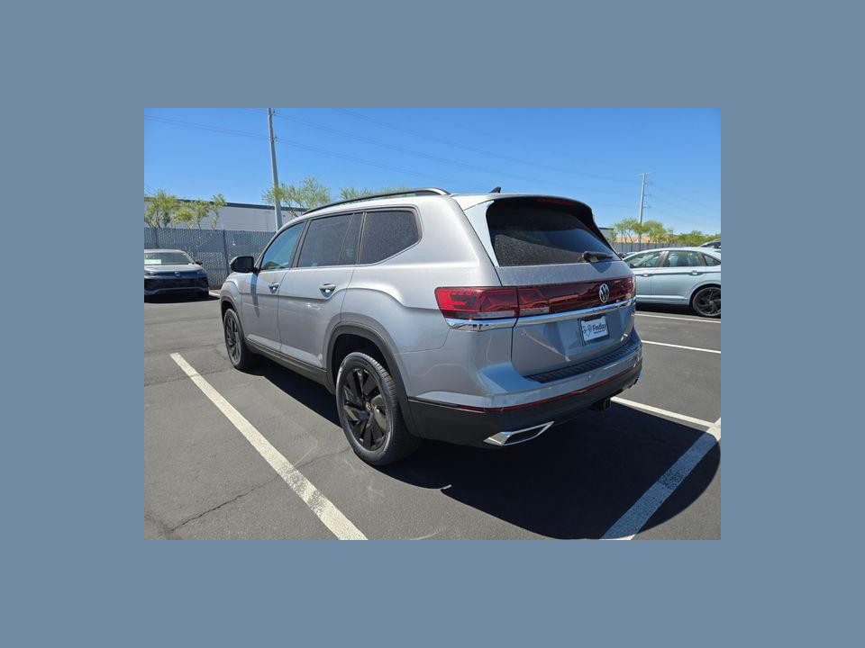 2026 Volkswagen Atlas SE with Technology