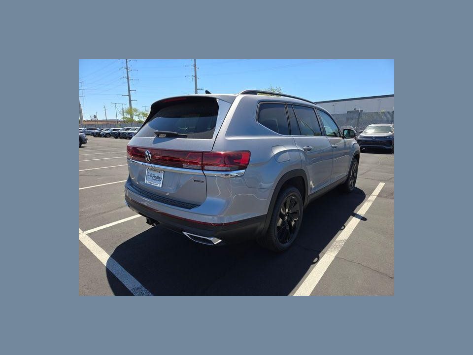 2026 Volkswagen Atlas SE with Technology