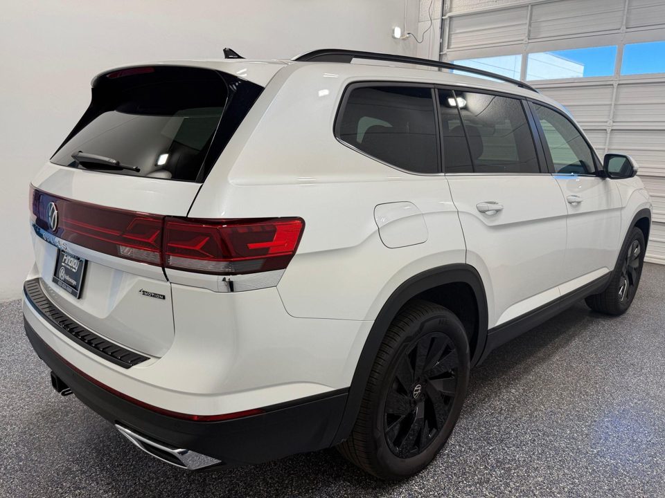 2026 Volkswagen Atlas SE with Technology