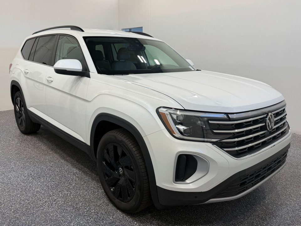 2026 Volkswagen Atlas SE with Technology