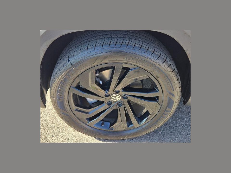2023 Volkswagen Atlas 2.0T SE w/Technology