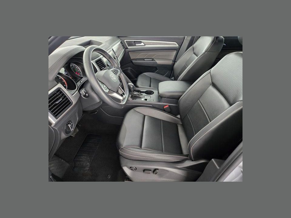 2021 Volkswagen Atlas Cross Sport 2.0T SE w/Technology