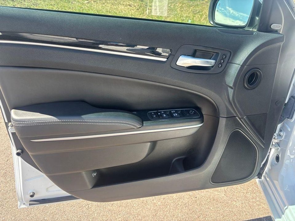 2023 Chrysler 300 300S