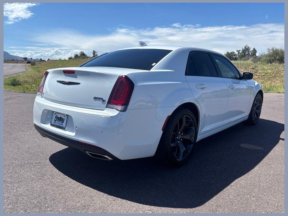 2023 Chrysler 300 300S