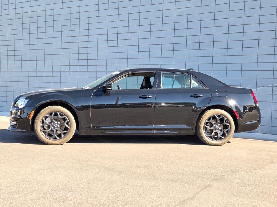 2023 Chrysler 300 Touring L AWD