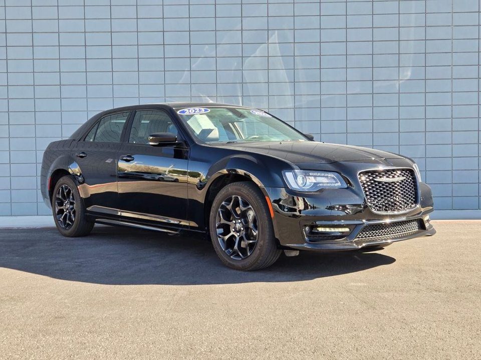 2023 Chrysler 300 Touring L AWD
