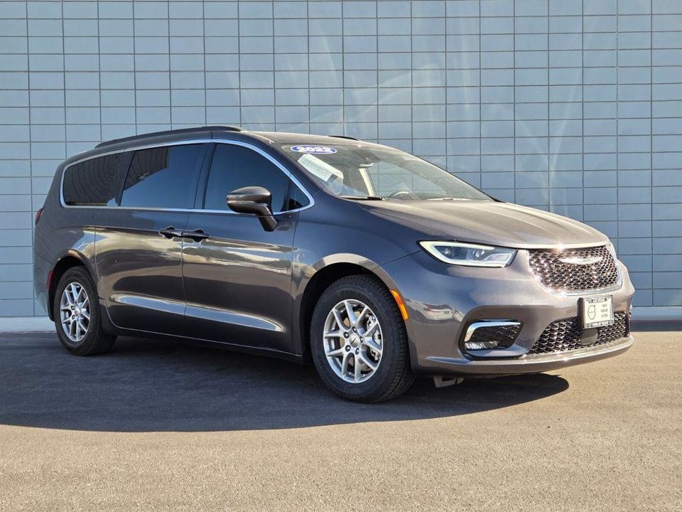 2022 Chrysler Pacifica Touring L