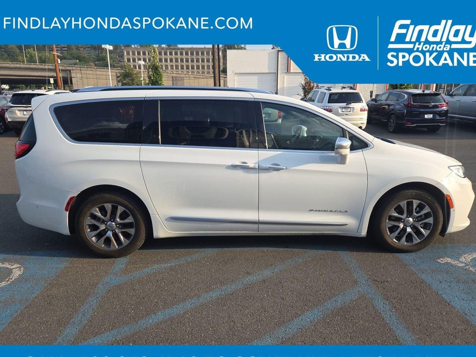 2022 Chrysler Pacifica Hybrid Pinnacle