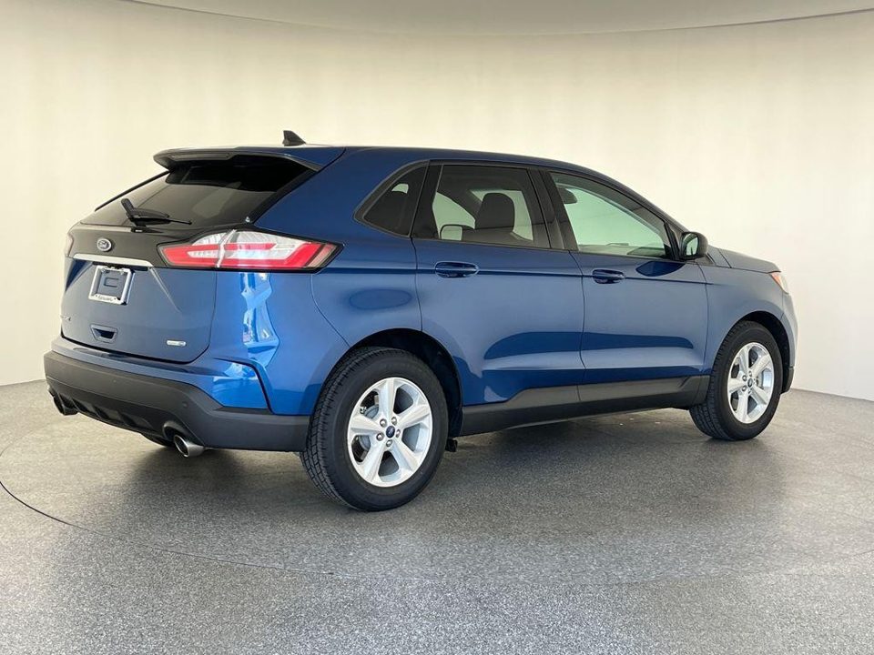 2020 Ford Edge SE