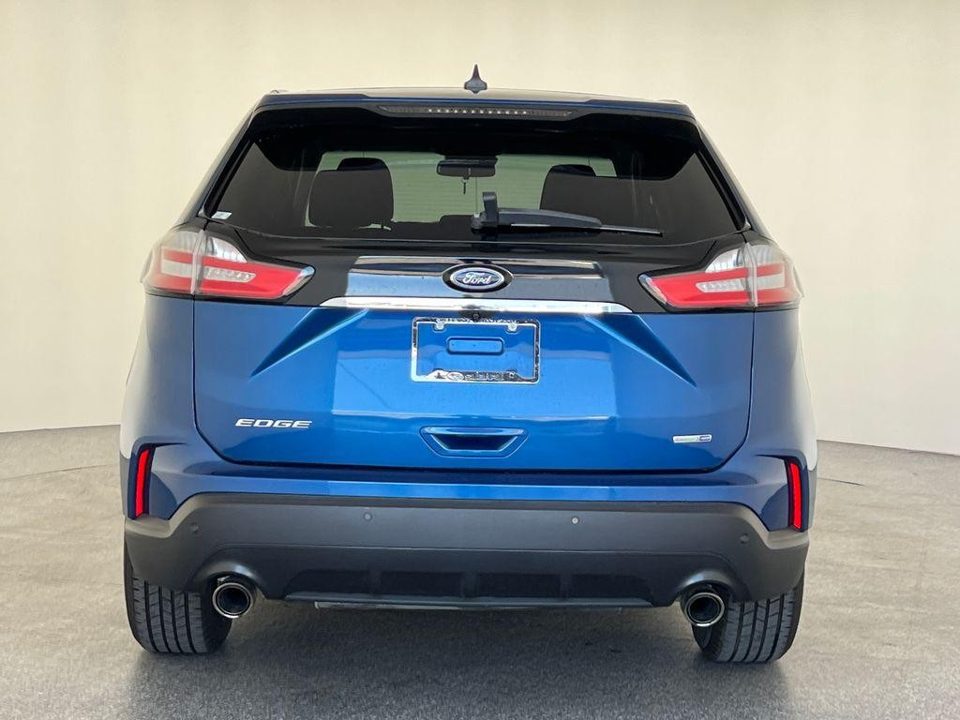 2020 Ford Edge SE