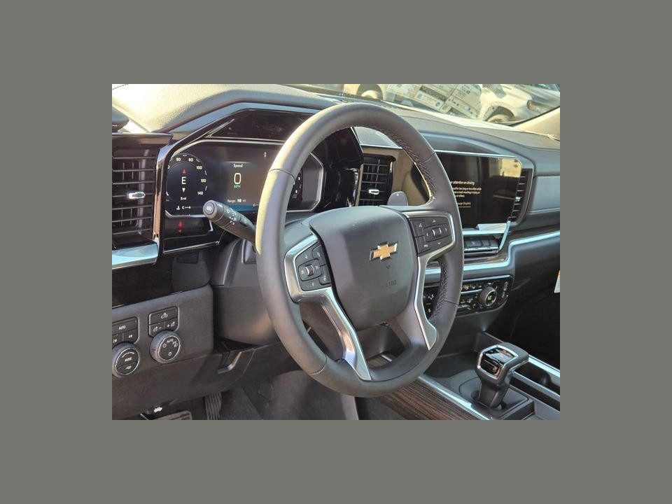 2026 Chevrolet Silverado 1500 4WD Crew Cab Standard Bed LT