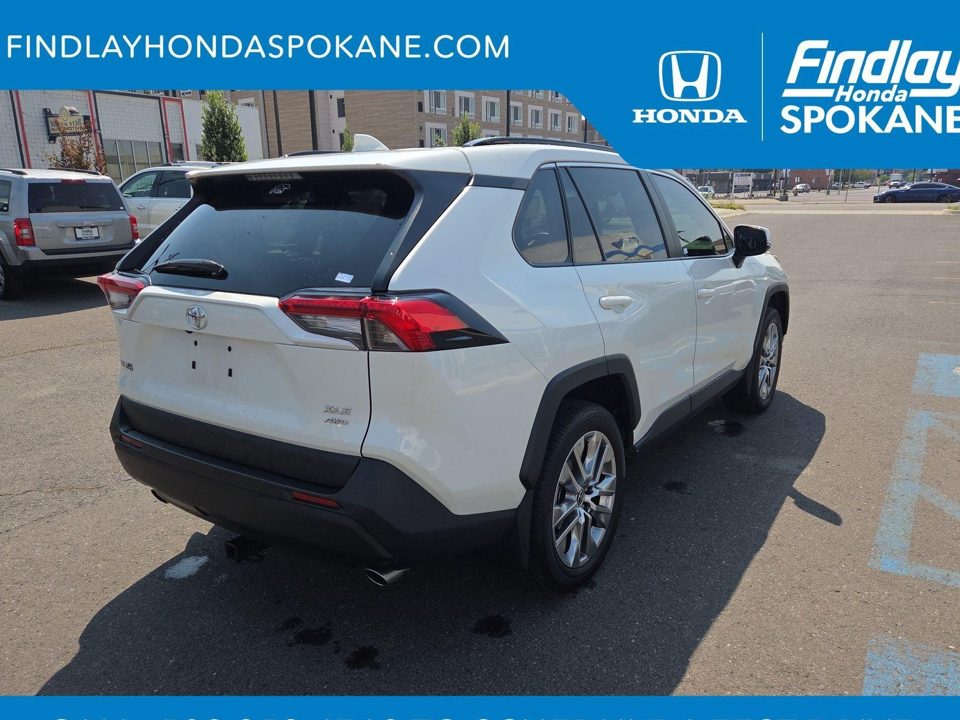 2022 Toyota RAV4 XLE Premium
