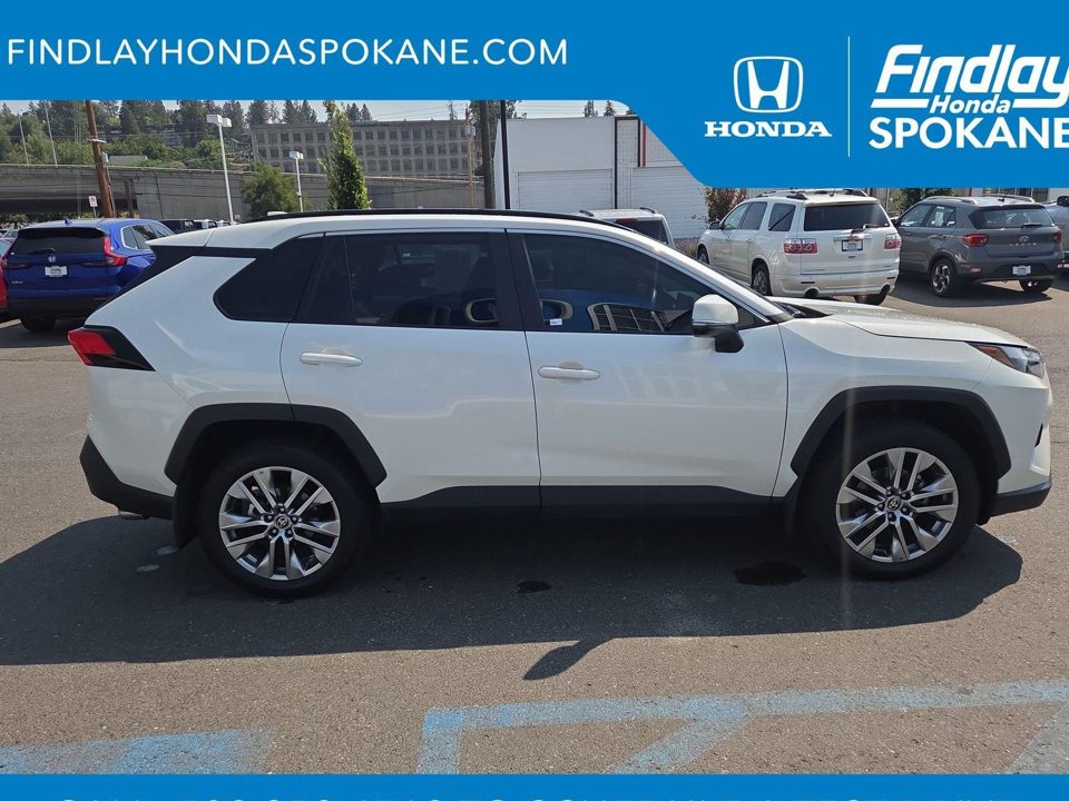 2022 Toyota RAV4 XLE Premium