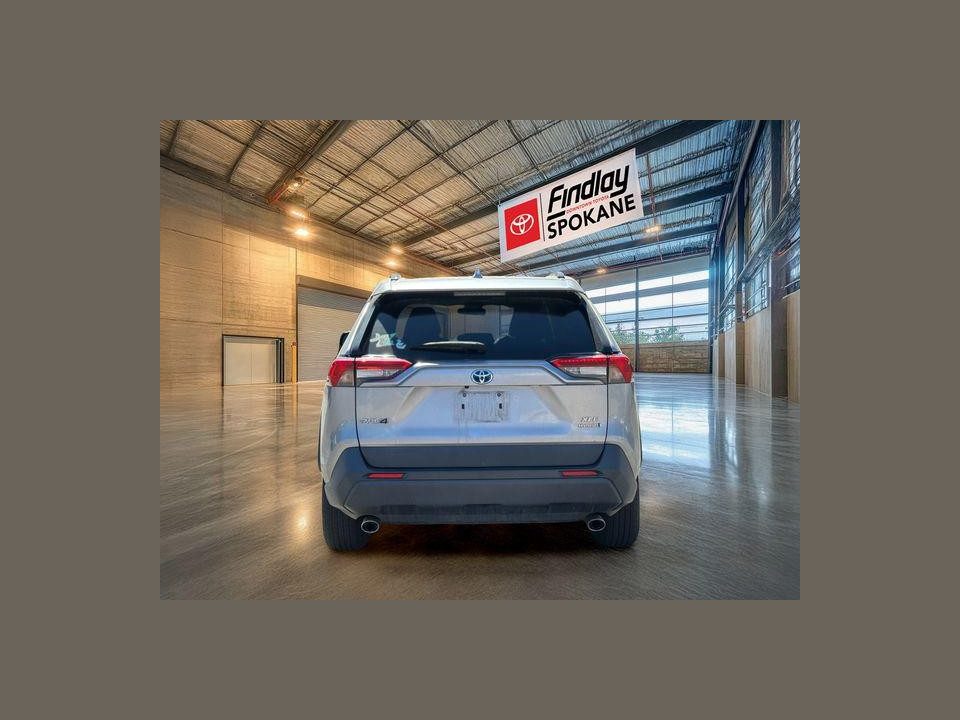 2021 Toyota RAV4 Hybrid XLE