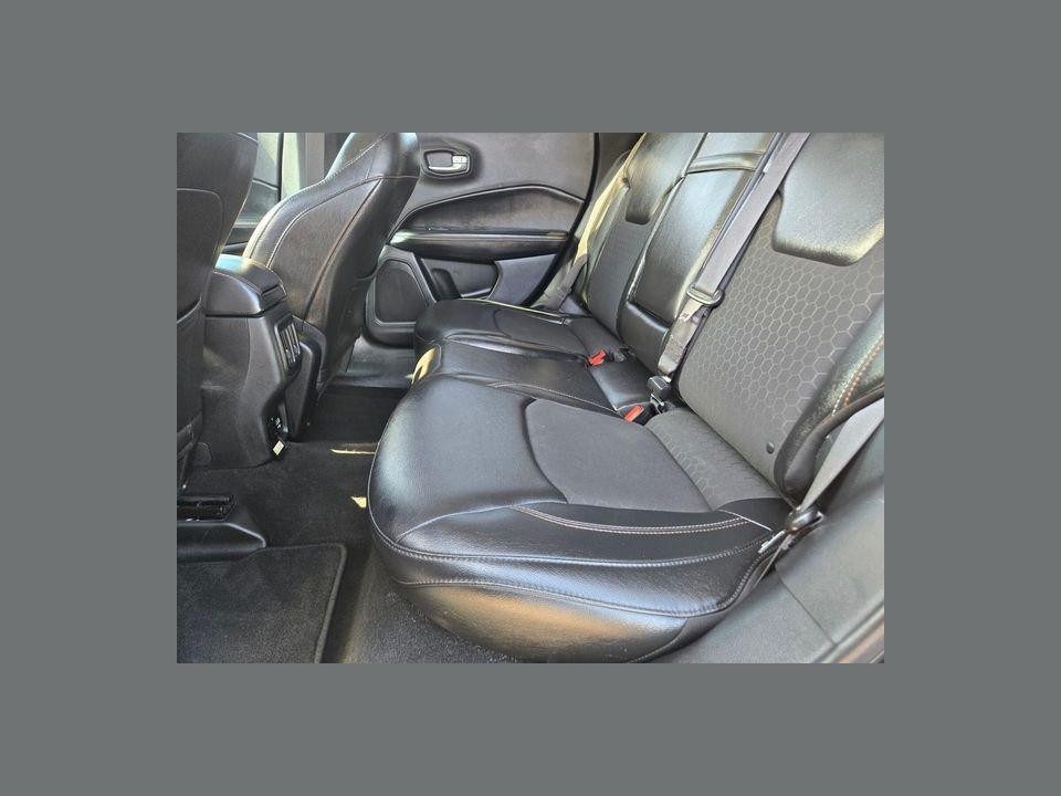 2018 Jeep Compass Latitude FWD