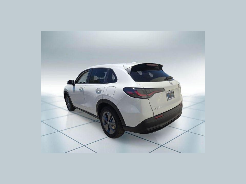 2027 Honda HR-V LX 2WD