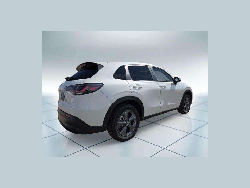 2027 Honda HR-V LX 2WD