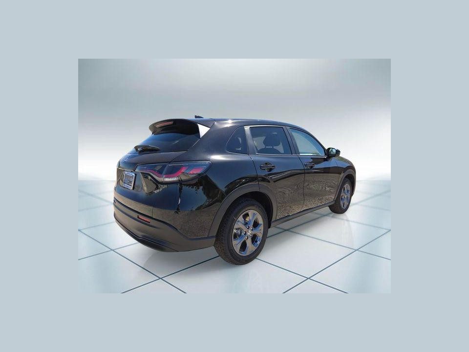 2027 Honda HR-V LX AWD