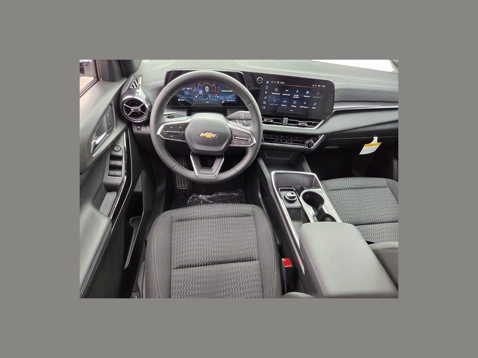 2027 Chevrolet Equinox FWD LT