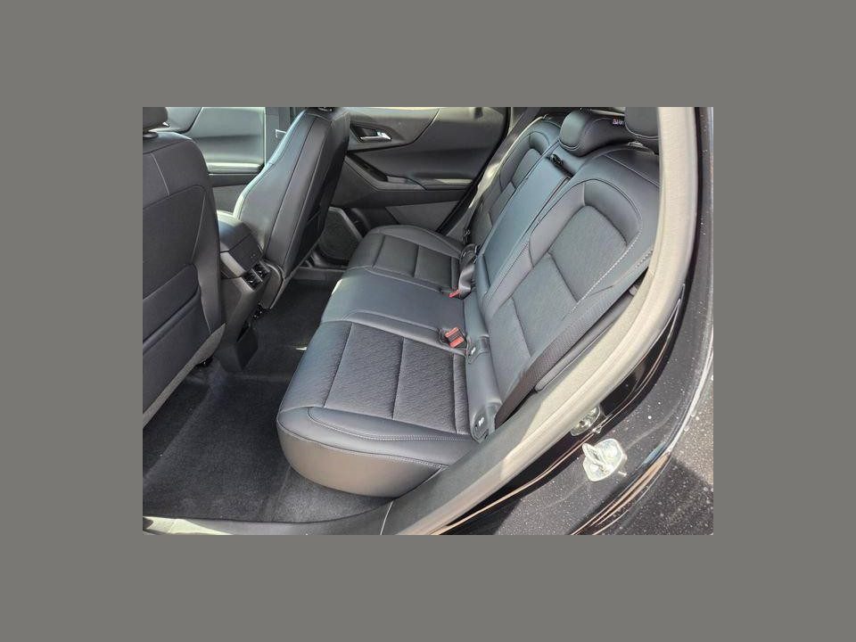 2027 Chevrolet Equinox FWD LT