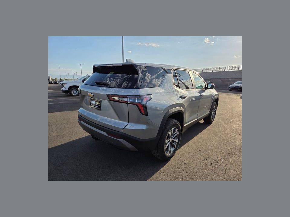 2027 Chevrolet Equinox FWD LT