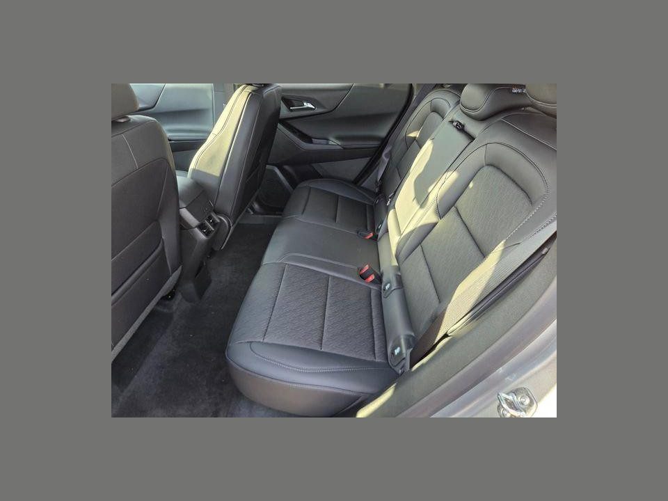 2027 Chevrolet Equinox FWD LT