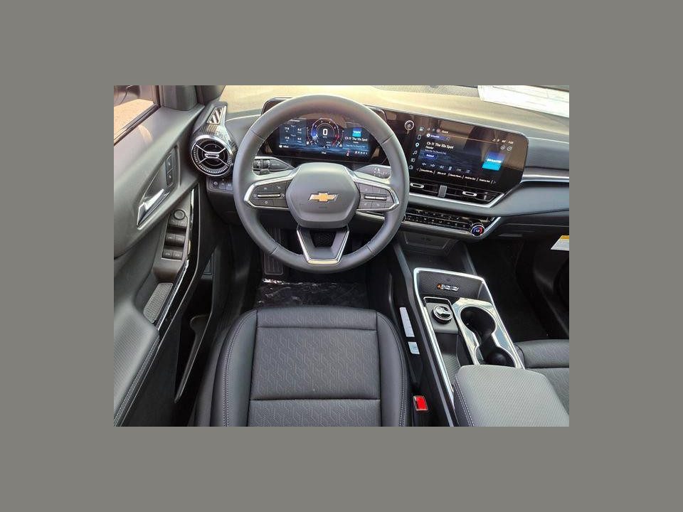 2027 Chevrolet Equinox FWD LT