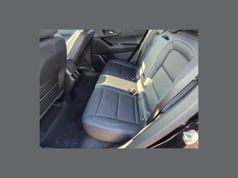2027 Chevrolet Equinox FWD LT