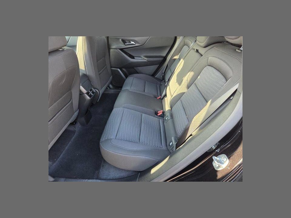 2027 Chevrolet Equinox FWD LT