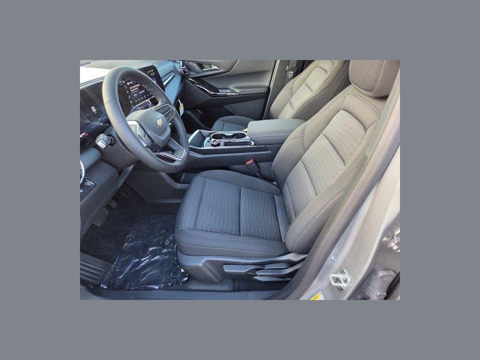 2027 Chevrolet Equinox FWD LT