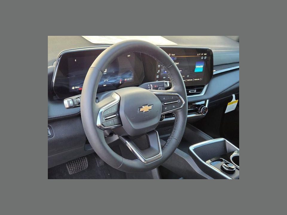 2027 Chevrolet Equinox FWD LT
