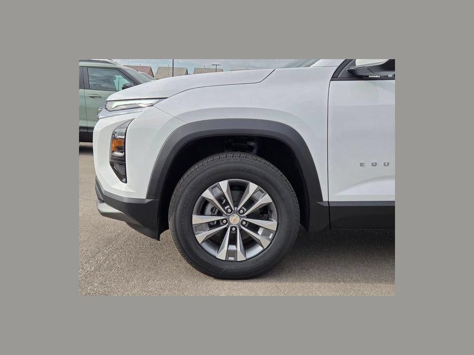 2027 Chevrolet Equinox FWD LT