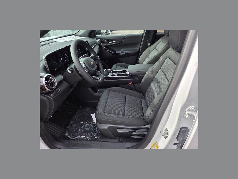 2027 Chevrolet Equinox FWD LT